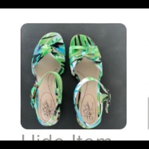 Sandals: Life Stride Women’s 7.5